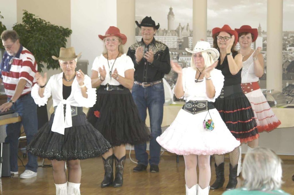 Die Linedance-Gruppe aus Markranstädt beim Auftritt