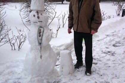 Zum Schneemannbauen wird man nie zu alt!