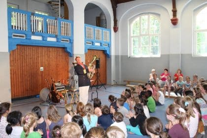 Besuch bei den Kindern der Grundschule „Ulrich von Hutten“
